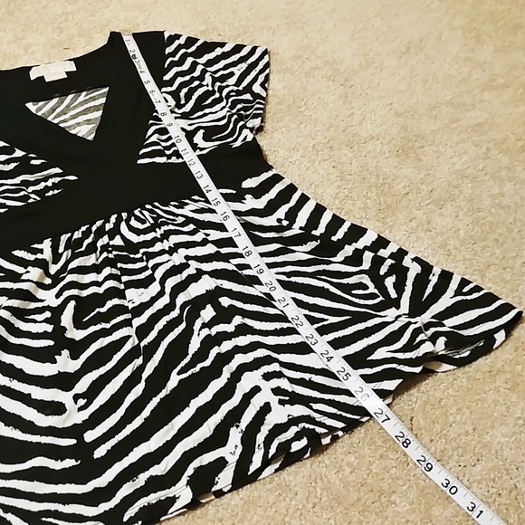 Michael Kors  Black & White Top Cap Sleeve sz. SP - Picture 6 of 7